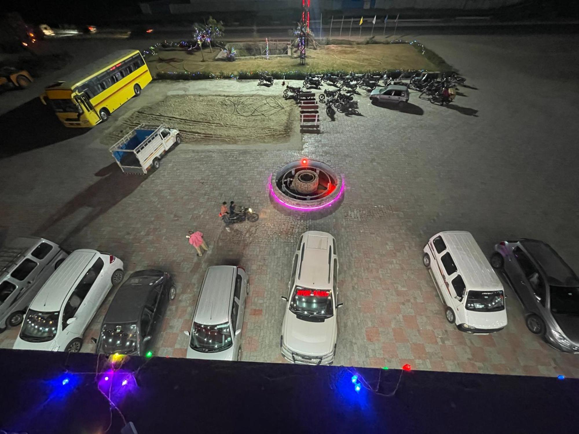 Kesar Hotel Viramgam Exterior photo